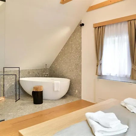 Hisa 1624 - Adults Only Bed & Breakfast *