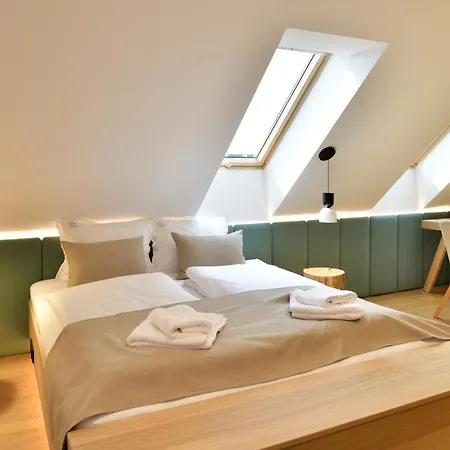 Hisa 1624 - Adults Only Bed & Breakfast