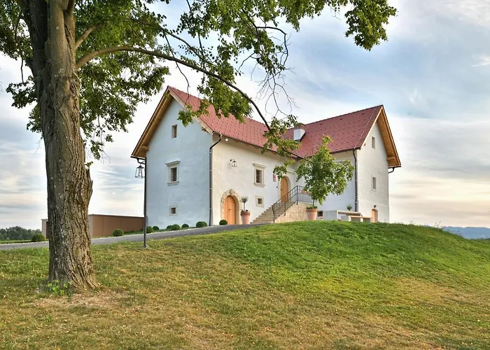 Hisa 1624 - Adults Only Bed & Breakfast