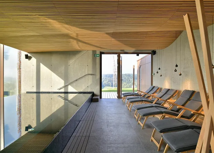 Hisa 1624 - Adults Only